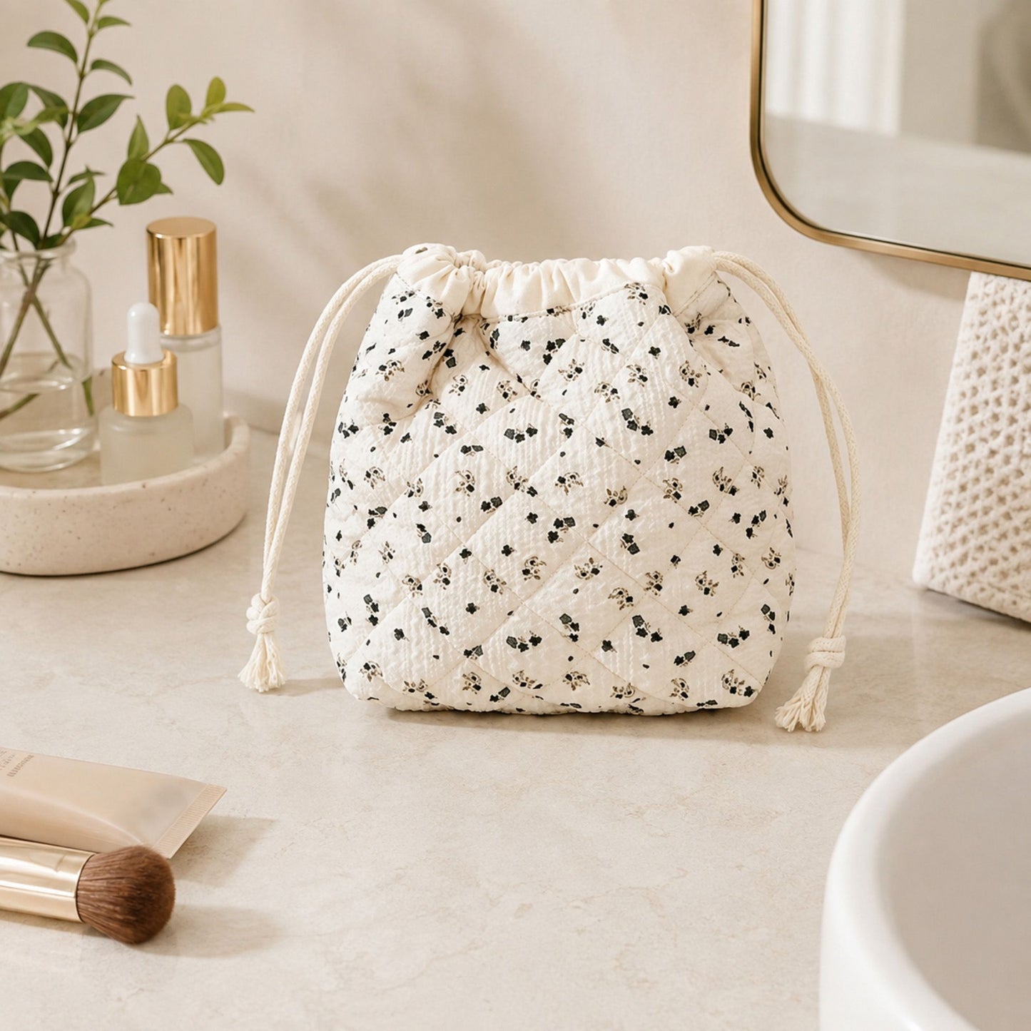 Quilted Drawstring Makeup Bag Large Capacity Portable Cosmetic Organizer Pouch