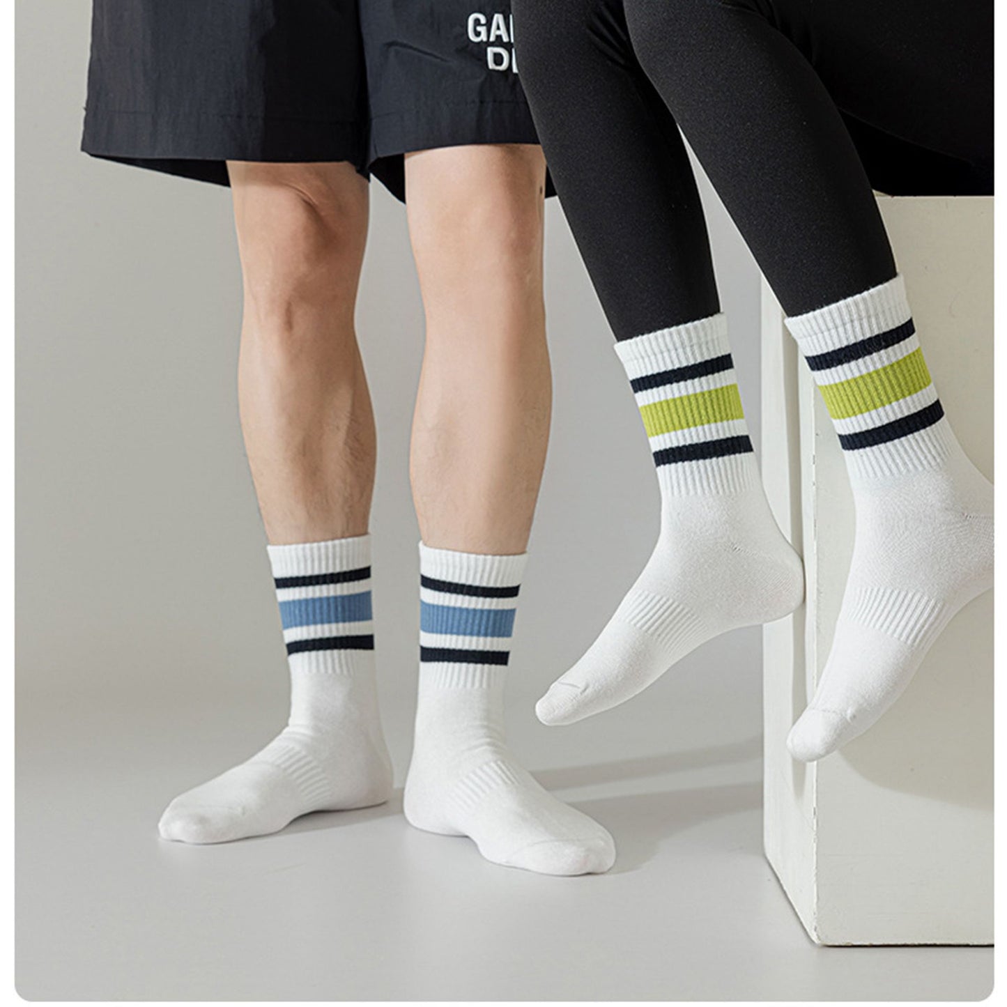 Crew Socks 4-Pack White Base Colorful Ribbed Cuff Striped Design Stretch Comfort Breathable Fit