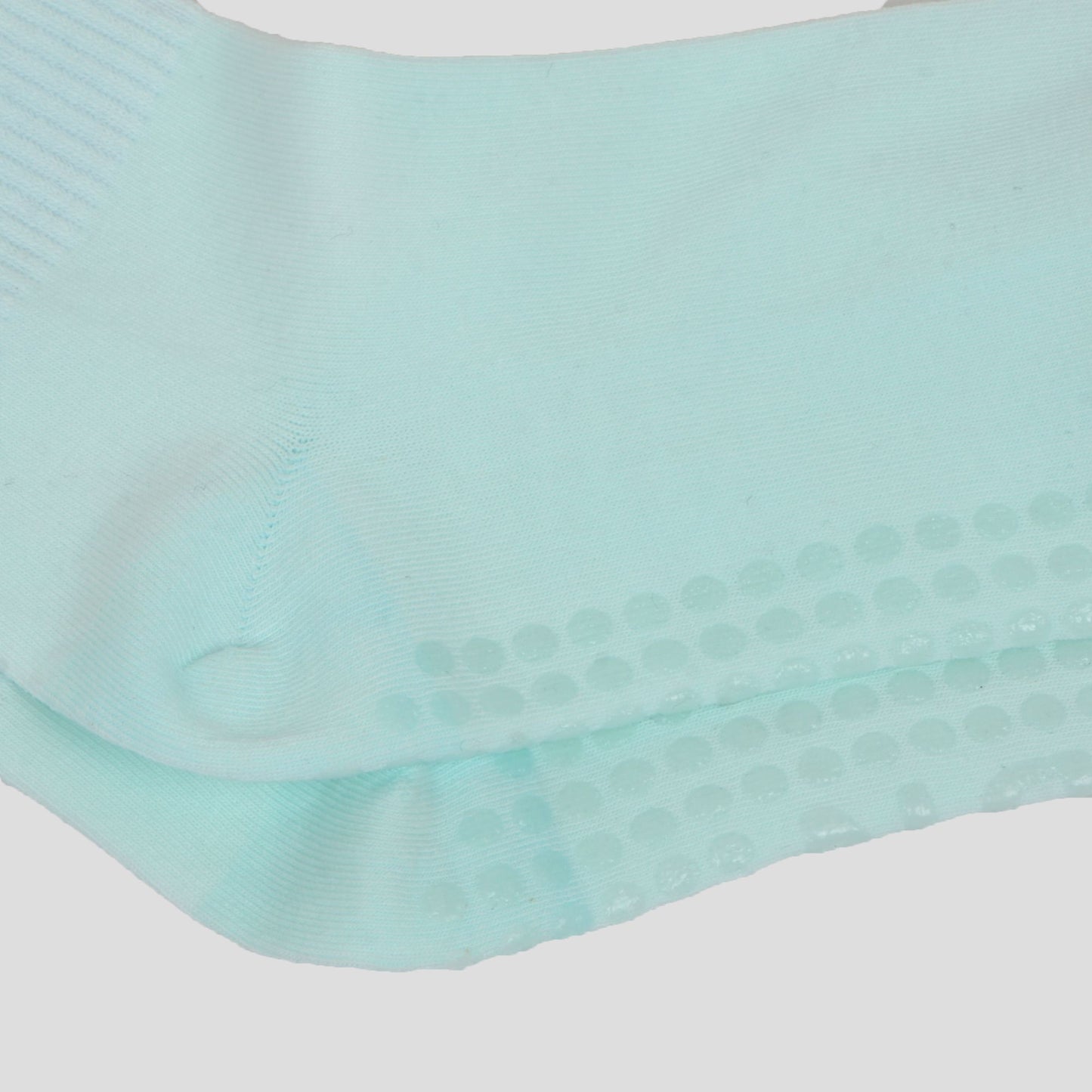 Gradient Color Athletic Crew Socks Non Slip Silicone Cushioned Sole for Yoga Jogging 2 Pairs