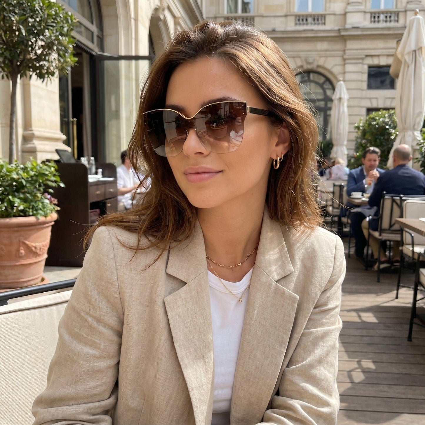 Oversized Rimmed Sunglasses Rounded Frame Elegant Stylish Lightweight Comfortable Fit