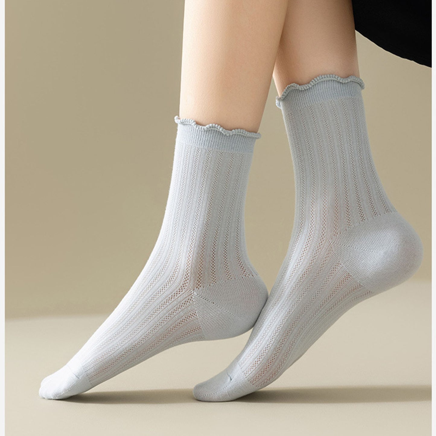 4-Pair Pack Soft Ribbed Ankle Socks with Ruffled Edge Trim Lightweight Knit Design in Multiple Color Combinations