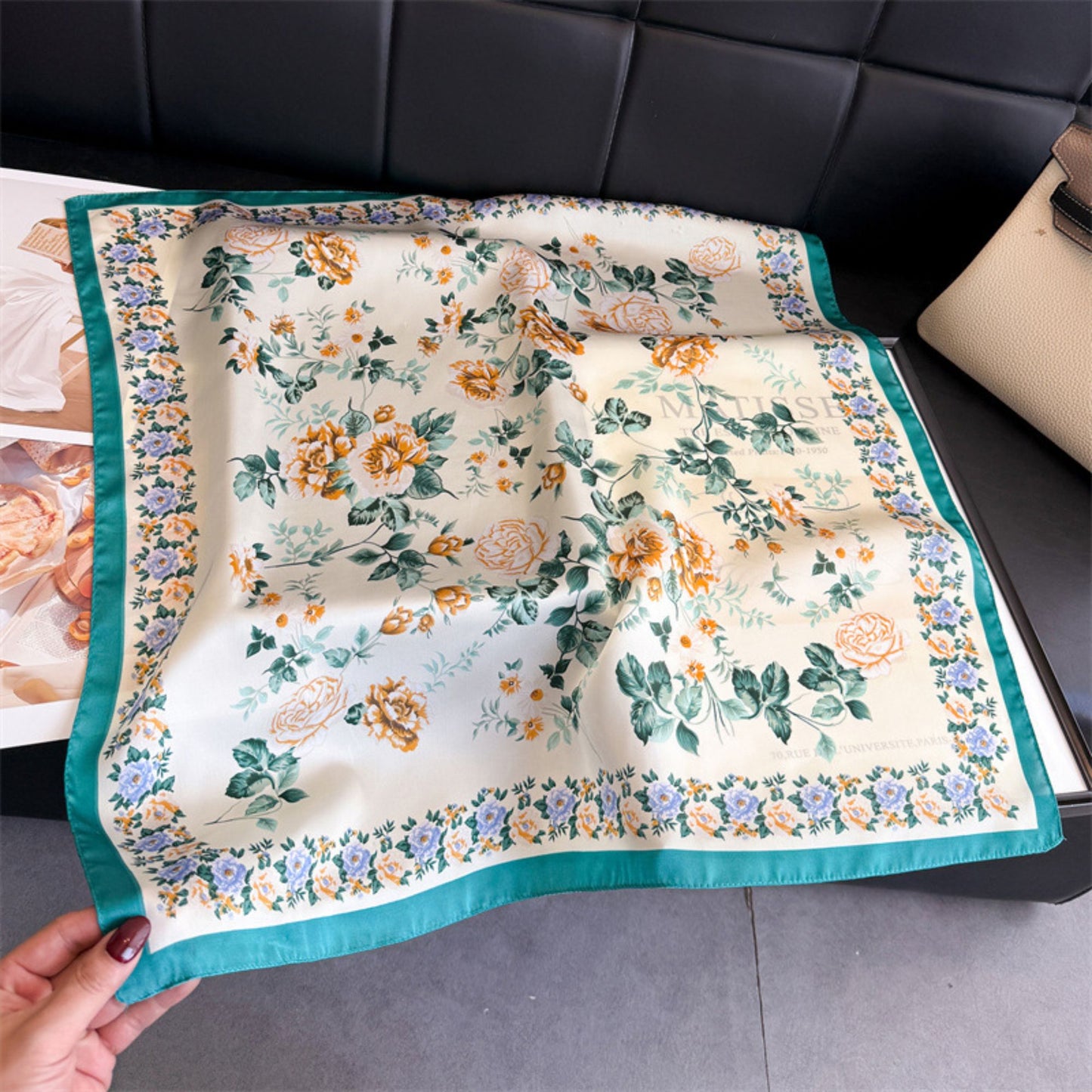Vintage Floral Print Satin Feel Square Scarf Elegant Lightweight Fashion Neck Hair Scarf 27.5¡Á27.5 Inches