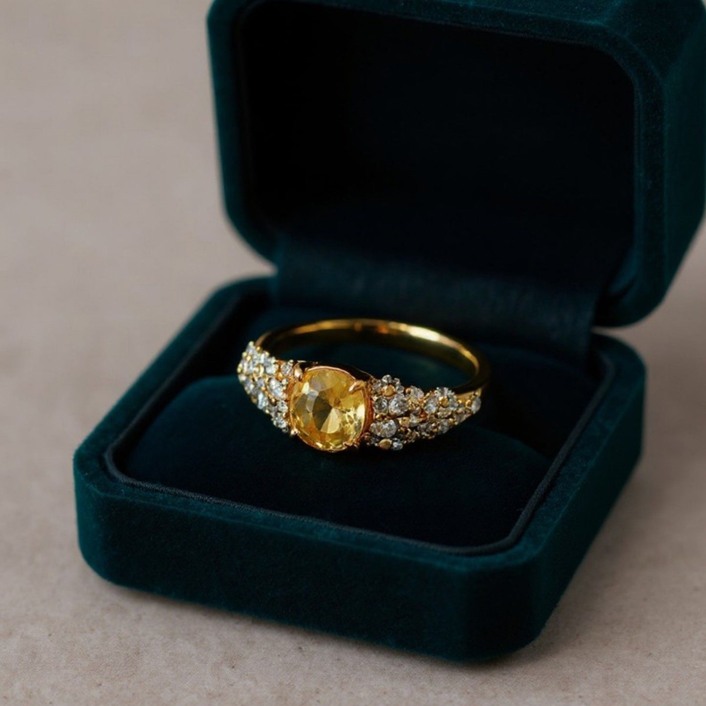 Women's Gemstone Accent Ring with Crystal-Embellished Band and Polished Finish