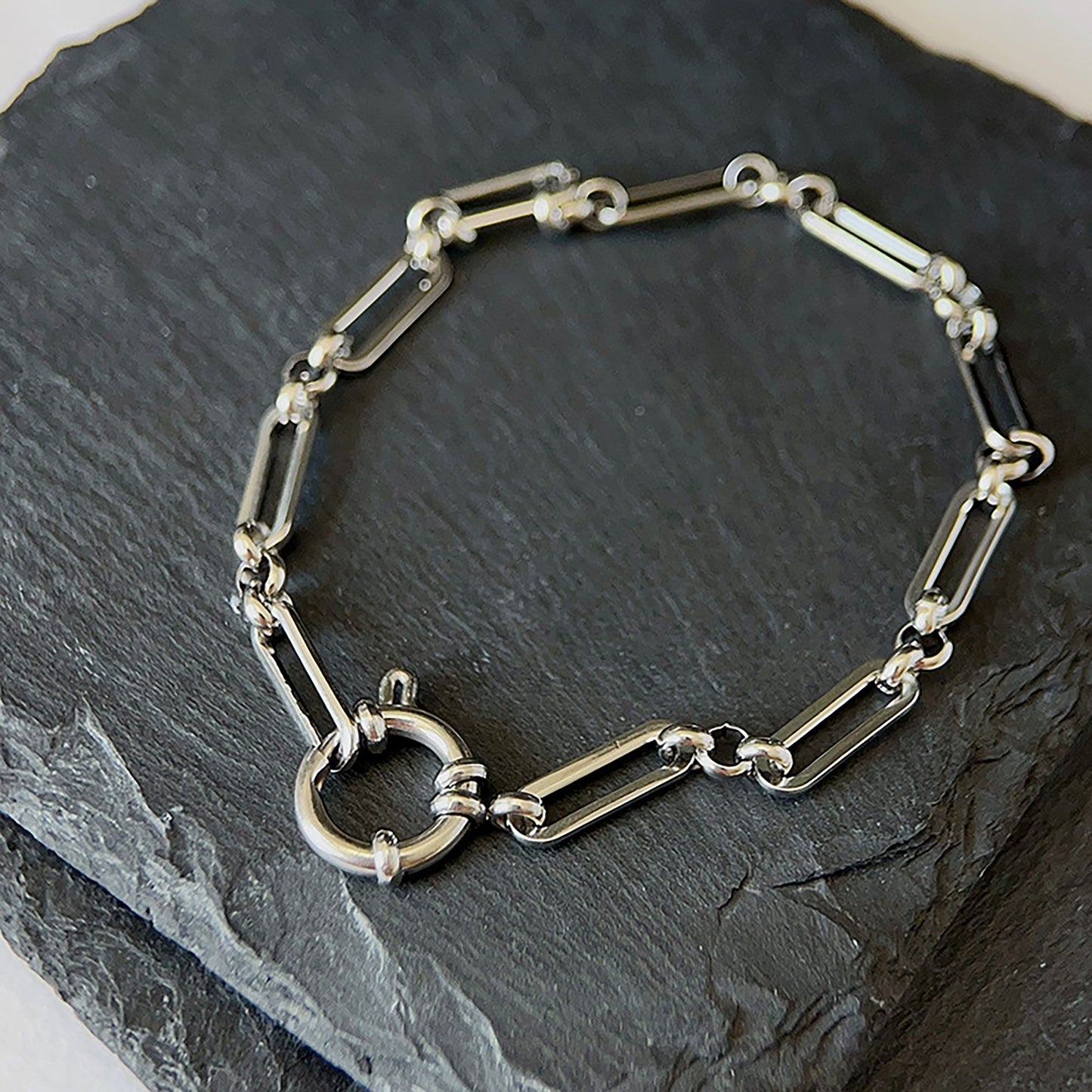 Women's Paperclip Chain Bracelet - Open Ring Clasp Bracelet for Minimalist Modern Styling