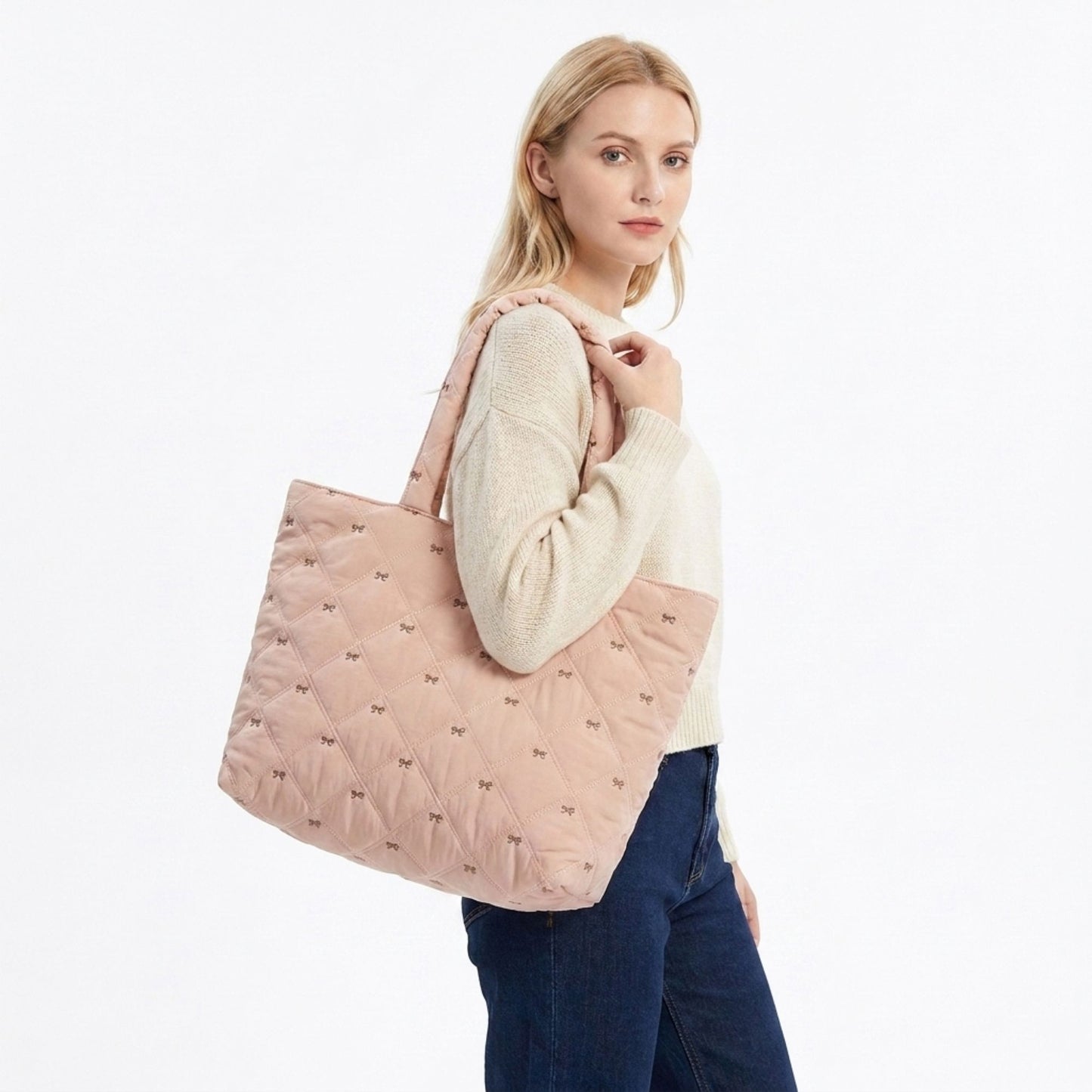 Quilted Tote Bag Large Capacity Shoulder Bag with Bow Embroidery and Magnetic Closure