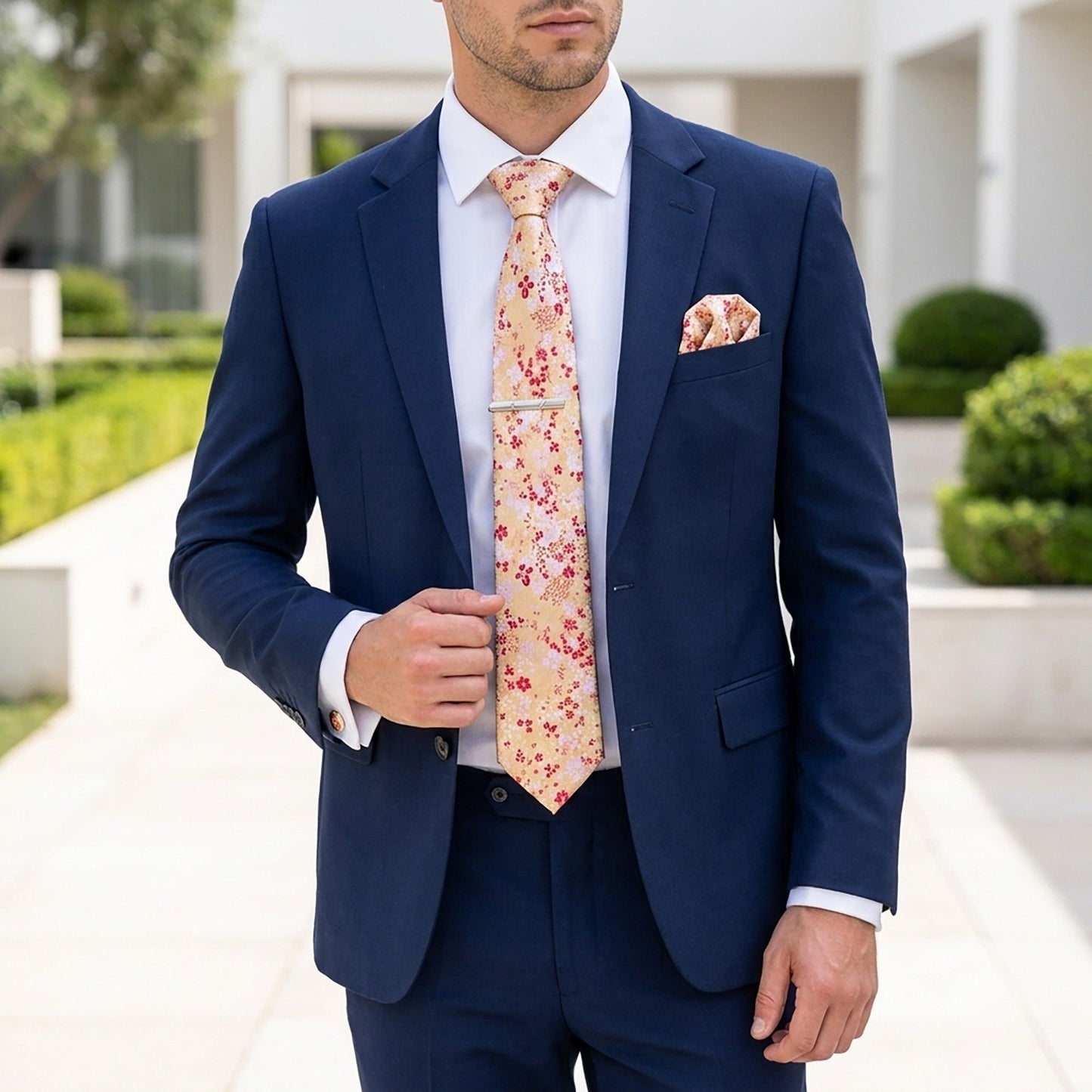 Men's Paisley Floral Tie Gift Set with Matching Pocket Square Cufflinks and Silver Tie Clip
