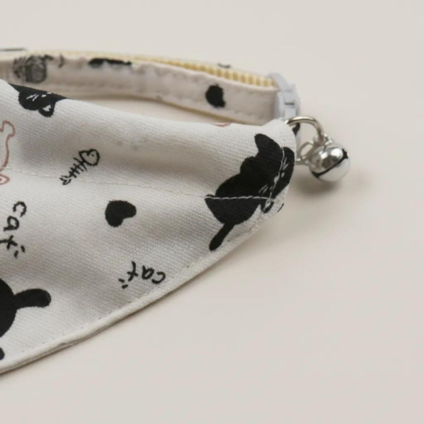 Pet Cat and Dog Bandana Collar with Bell Adjustable Cartoon Cat Print Scarf Bib