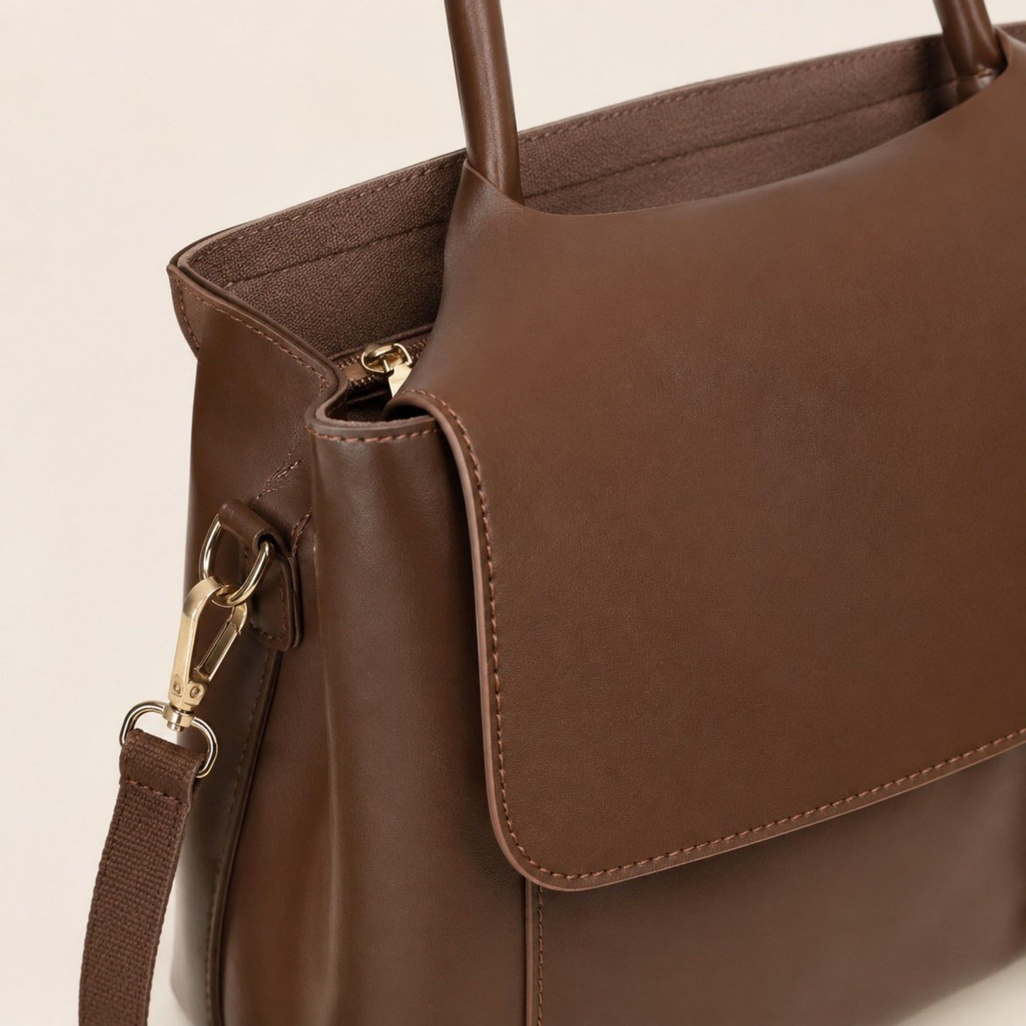 Classic Flap Messenger & Shoulder Bag