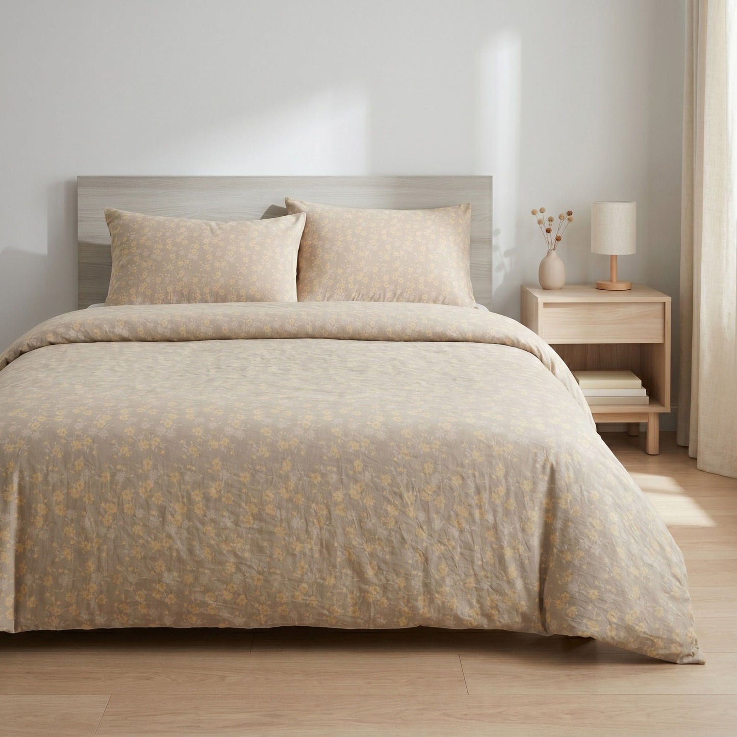 3-Piece Cotton Bedding Set with Duvet Cover and Pillowcases Soft Washed Fabric Small Floral Print Design