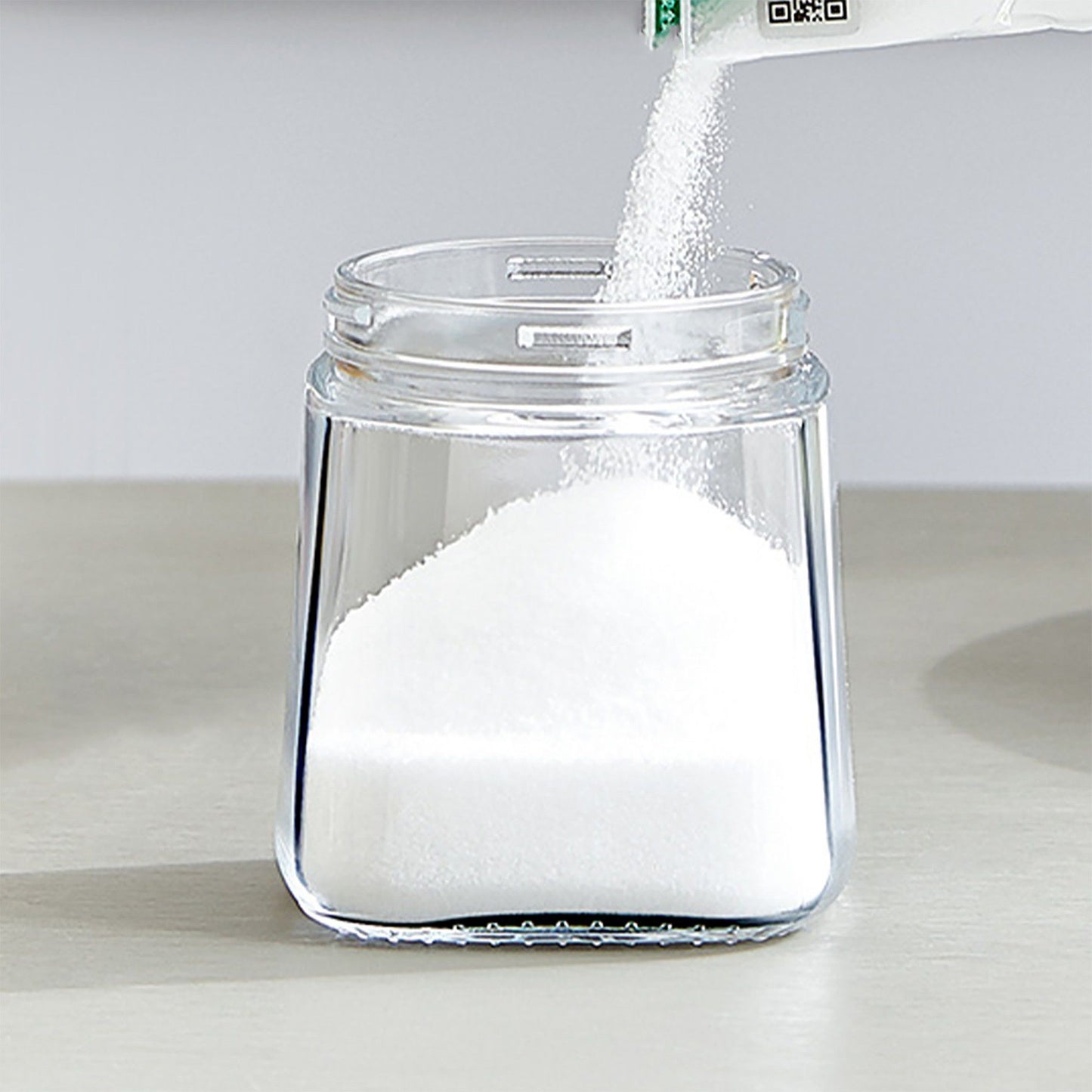 Glass Seasoning Jar with Spoon, Lid and Easy-Grip Handle