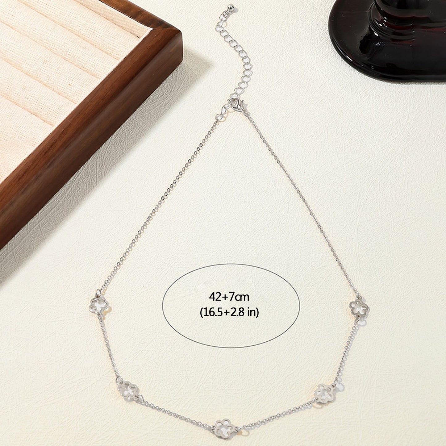 Women's Lucky Clover-Shaped Pendant Necklace
