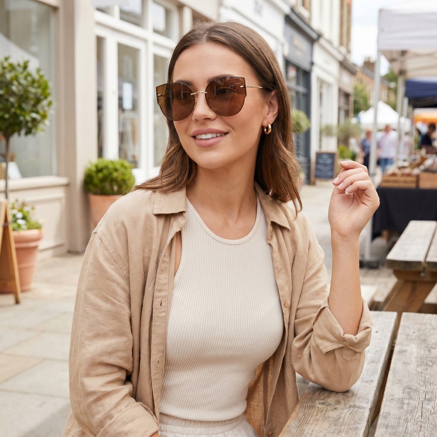 Oversized Round Cat Eye Sunglasses with Gradient Brown Lenses and Fashionable Metal Accents