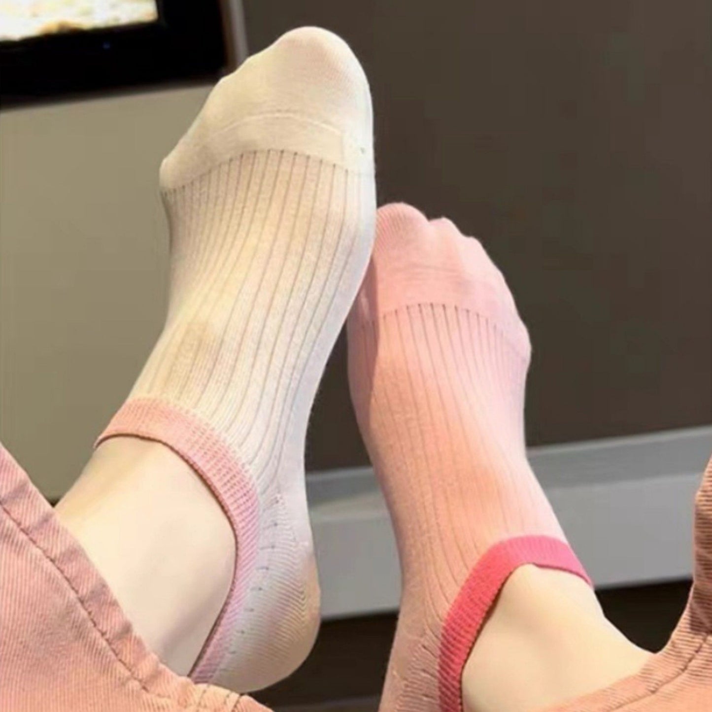 Ribbed No Show Socks with Contrast Circular Heel Opening Low Cut Soft Stretch 3-Pack