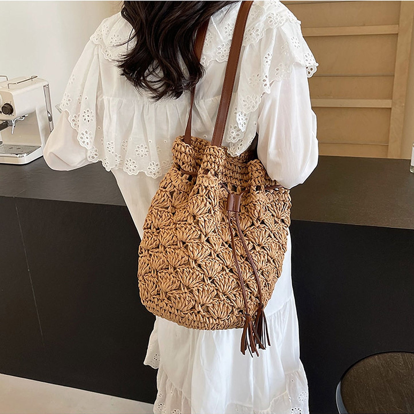 Women's Rustic Straw Shoulder Bag with Leather Accents