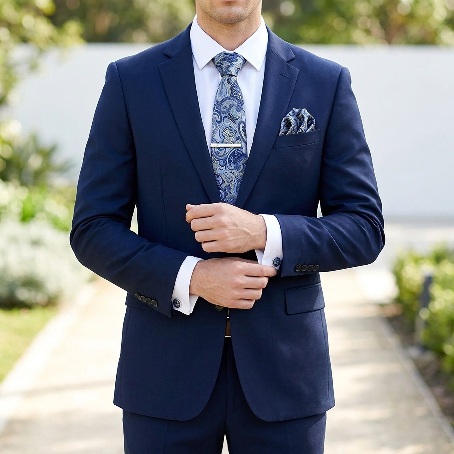 Men's Paisley Pattern Tie Gift Set with Matching Pocket Square Cufflinks and Silver Tie Clip