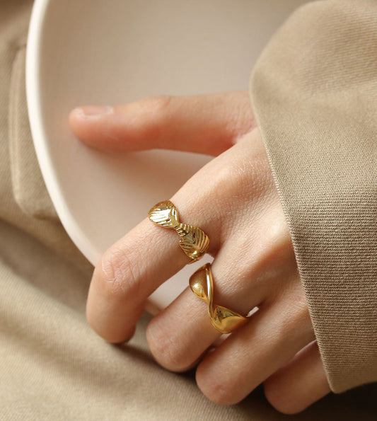 Vintage Leaf Gold Ring