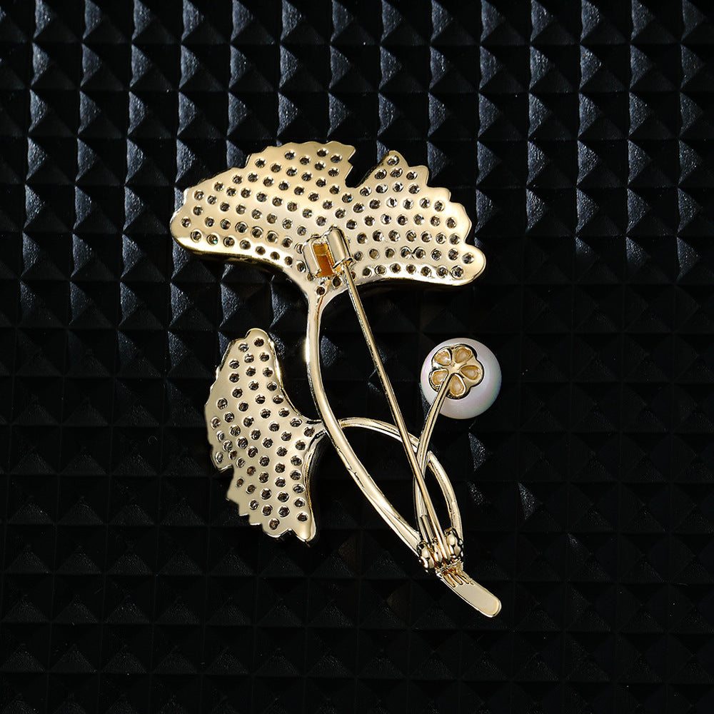 Clover Leaf Crystal Embellished Brooch with Pearl