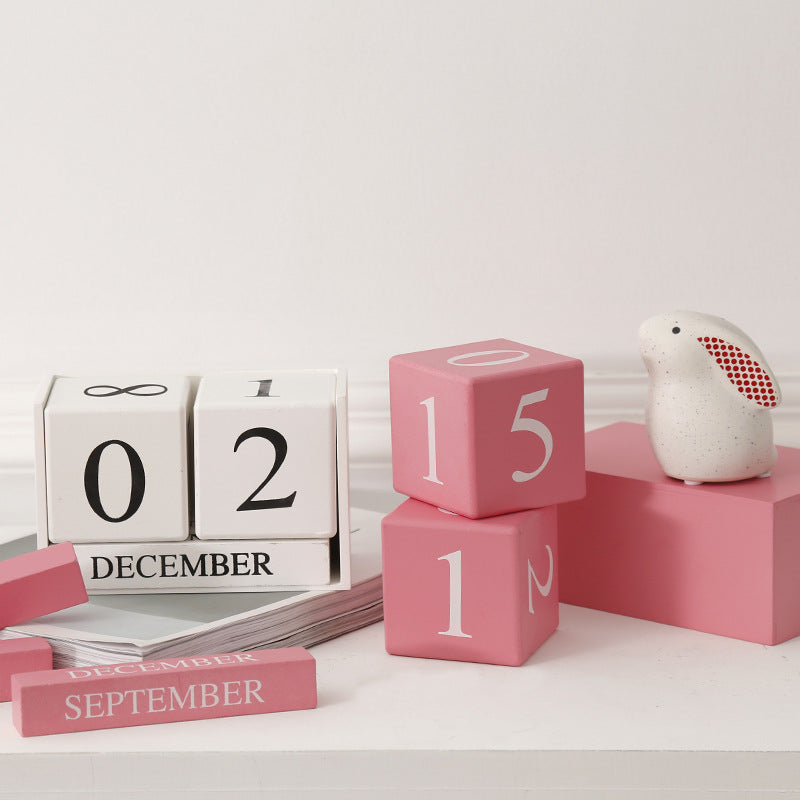 Wooden Desk Block Calendar