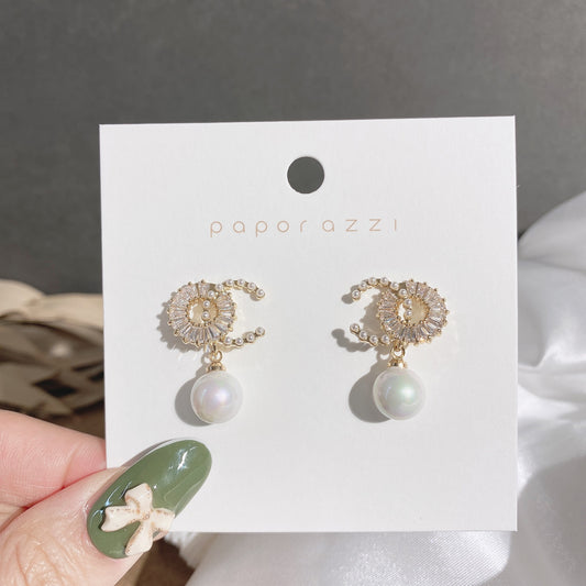 Pearl and Circle Design Earrings