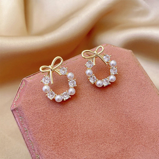 Pearls & Crystals Wreath Earrings