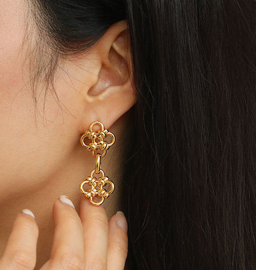 Four Leaf Wire Gold Earrings