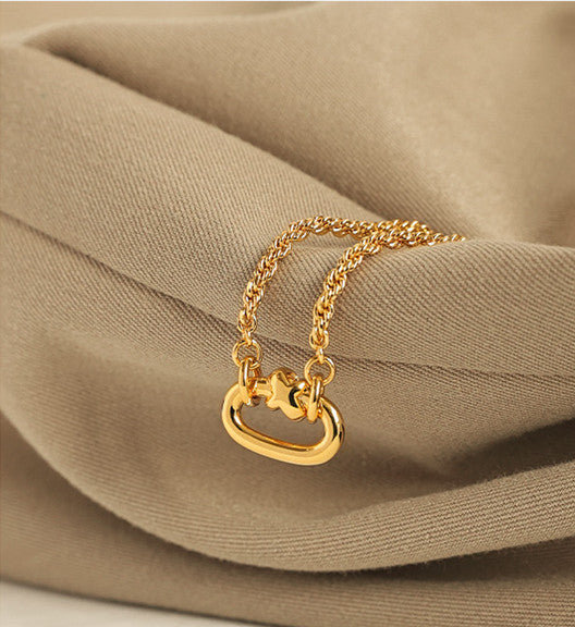 Buckle Twist Chain Gold Bracelet