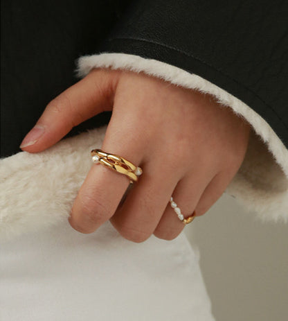 Uneven Double Layered Pearl Gold Ring