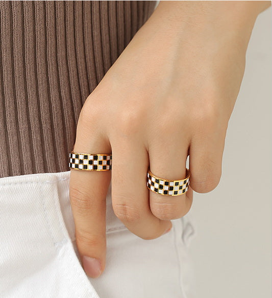 Checkered Gold Ring