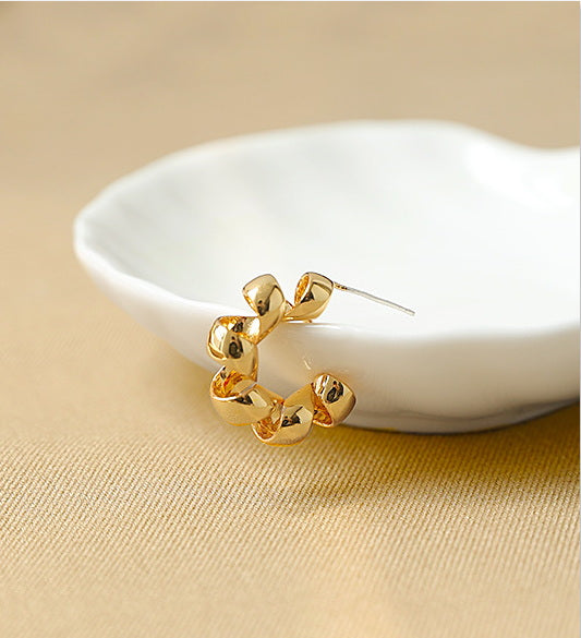 Twisting Ribbon C-Shape Gold Earrings