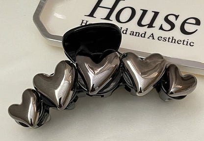 Contrast Heart Detail Hair Claw