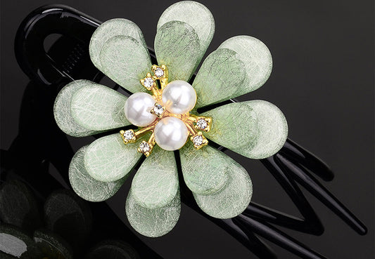 Pearl Detail Flower Hair Clip