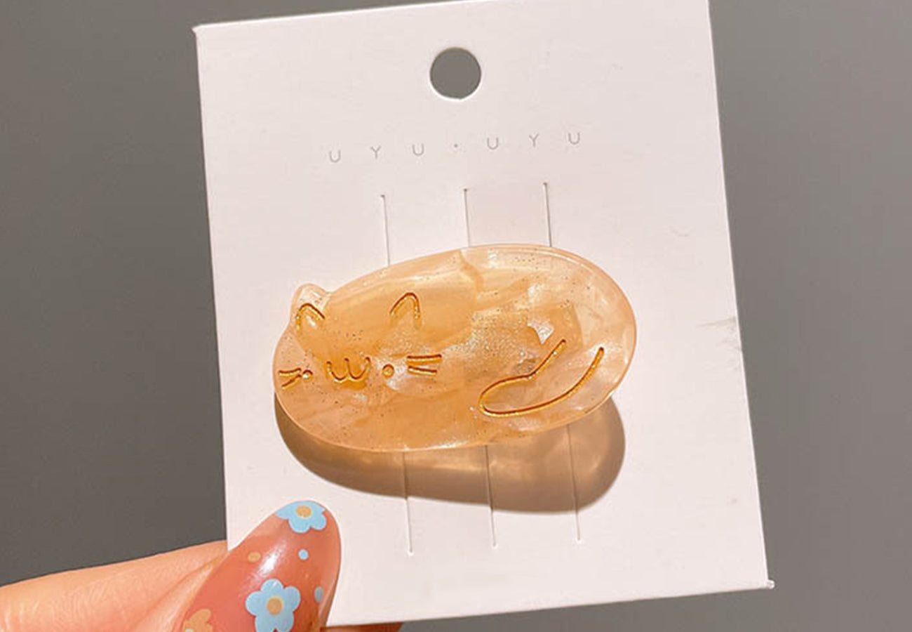 Cat Design Oval Clip