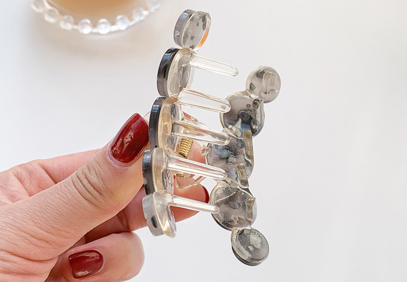 Speckle Detail Circle Hair Claw