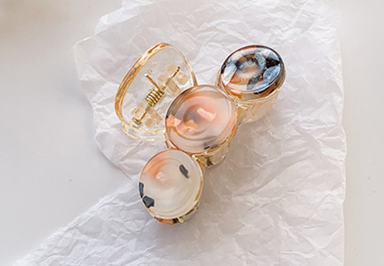 Multicolor Speckle Circle Hair Claw