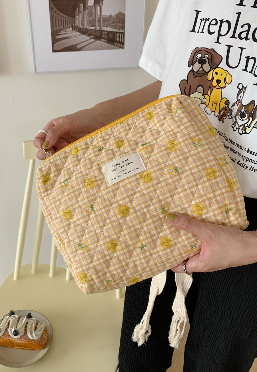 Multicolor Printed Quilt Pouch