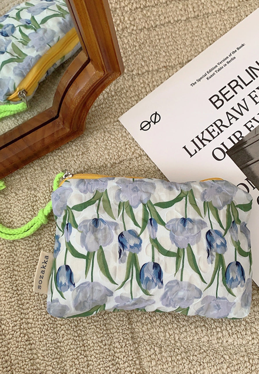 Contrast Rope Zipper Pull Pouch