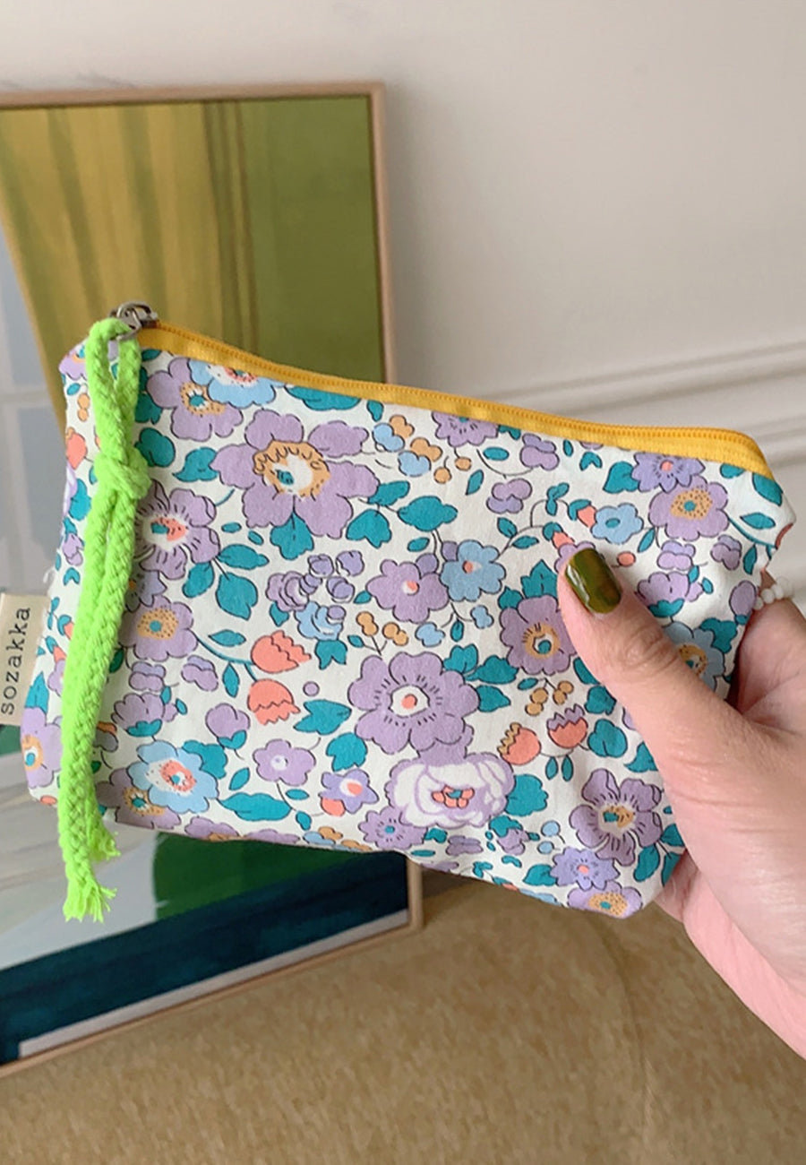 Contrast Rope Zipper Pull Pouch