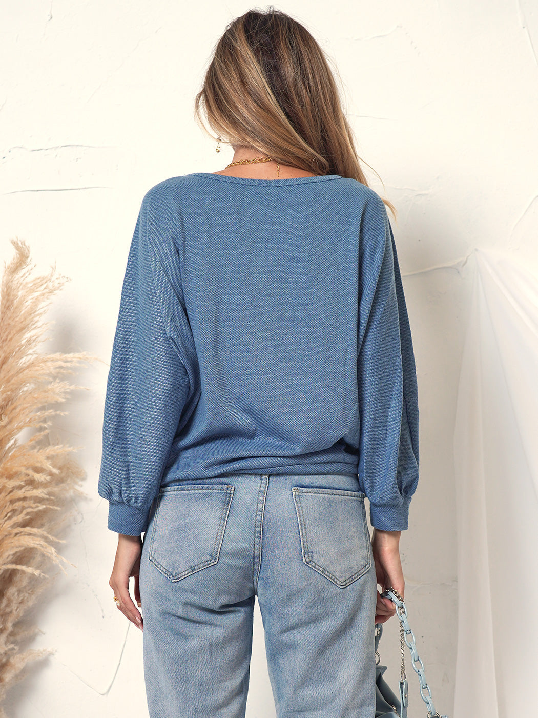 Round Neck Contrast Stitch Sweater
