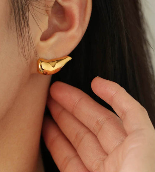 Simplistic Horn Shaped Gold Ear Studs