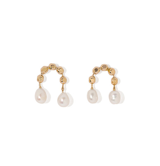 U-Shaped Beaded Earring with Natural Pearl